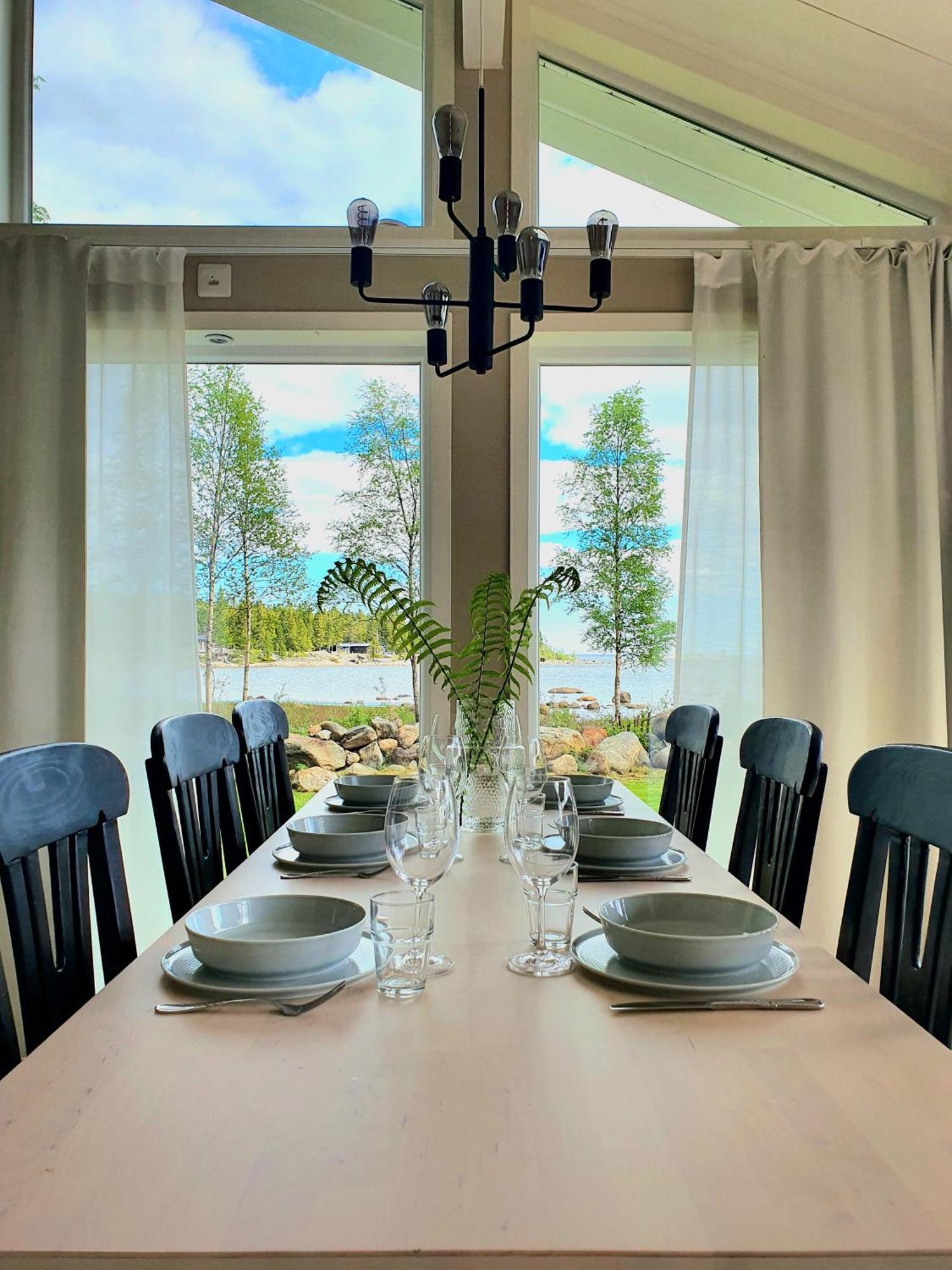 Stuga Med Havsutsikt Robertsfors Exterior photo